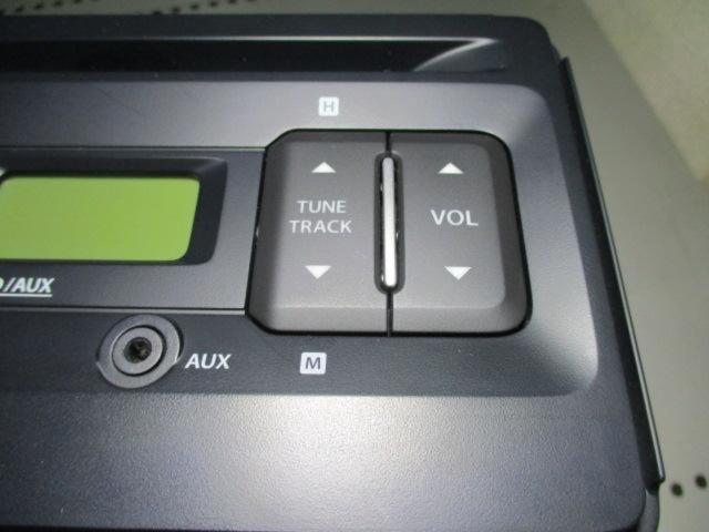 Suzuki genuine
Made Clarion
Profiled CD tuner
RS-3567