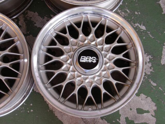 Rare and unusual Isuzu genuine optional parts
BBS aluminum wheels
Piazza