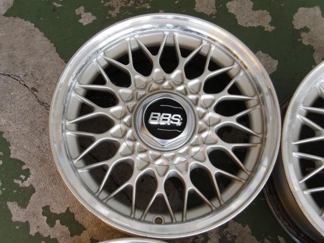 Rare and unusual Isuzu genuine optional parts
BBS aluminum wheels
Piazza