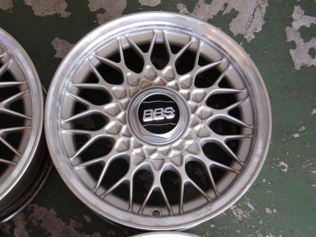 Rare and unusual Isuzu genuine optional parts
BBS aluminum wheels
Piazza