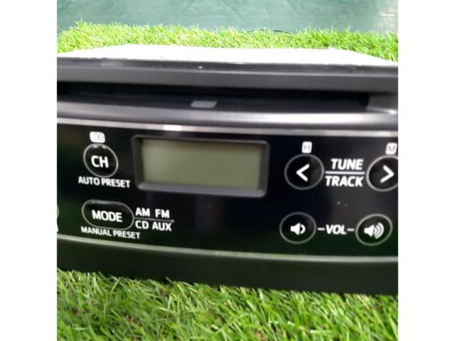 【ダイハツ】純正CDデッキ 86180-B5061