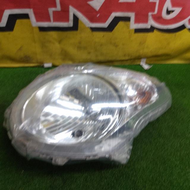 【左】SUZUKI ヘッドライト