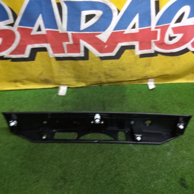 HONDA
Back door garnish