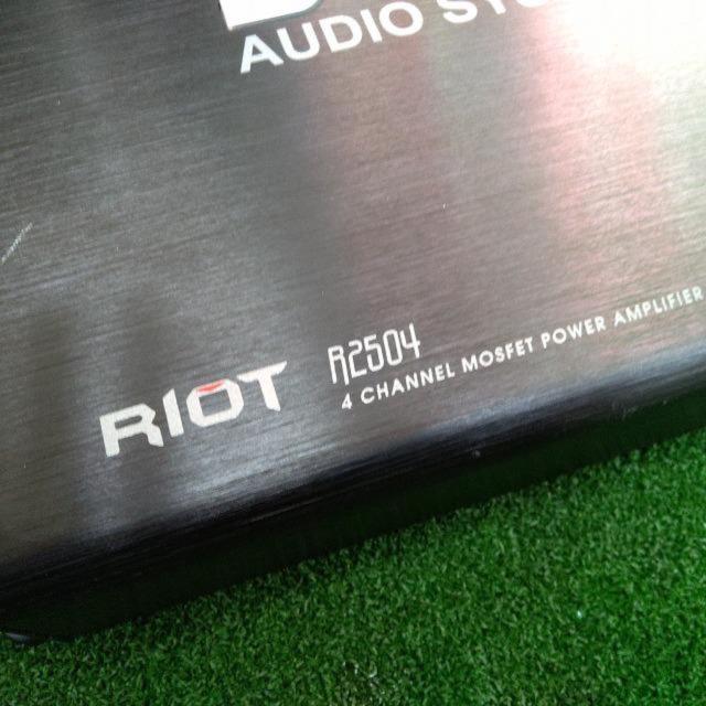 BOSS RIOT R2504