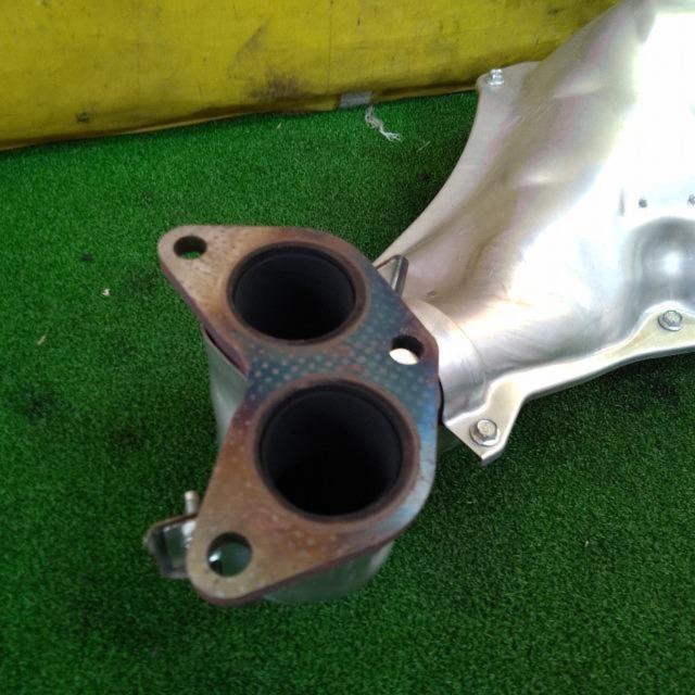 TOYOTA純正エキゾーストマニホールド