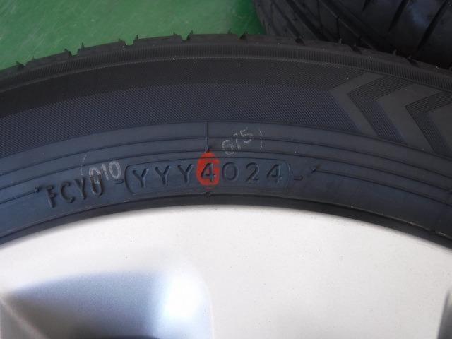 2トヨタ純正(TOYOTA)  アクア純正スチールホイール + 出光興産ZERIOUS