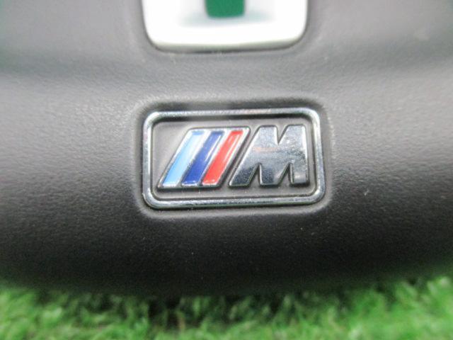BMW M3 F80純正レザーステアリング