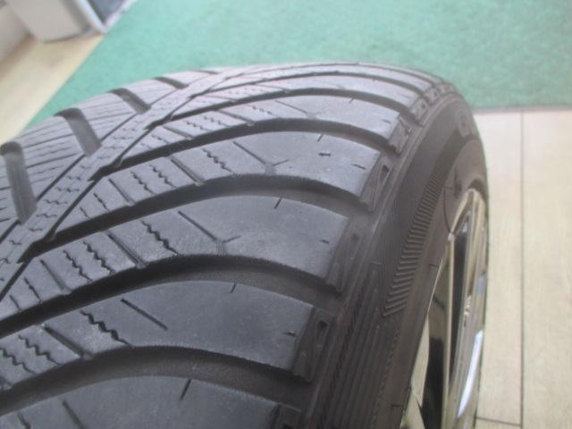 TOYOTA 220系クラウンG-Executive後期純正ホイール + GOODYEAR Vector 4Seasons(2023年製)