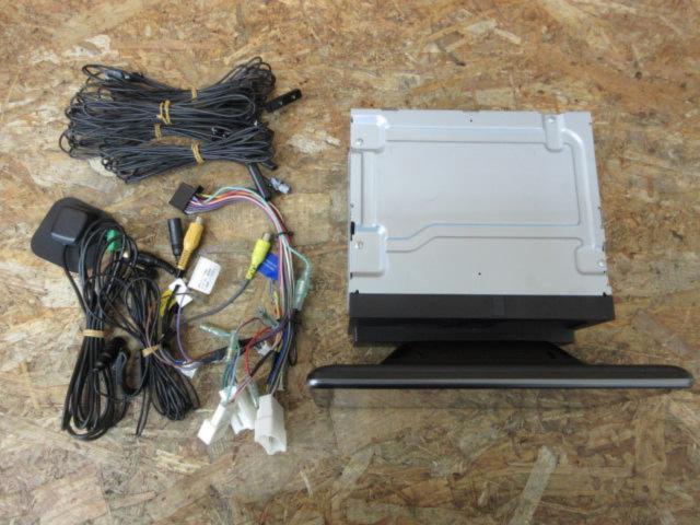 Carrozzeria AVIC-RF720 9インチフローティングナビ