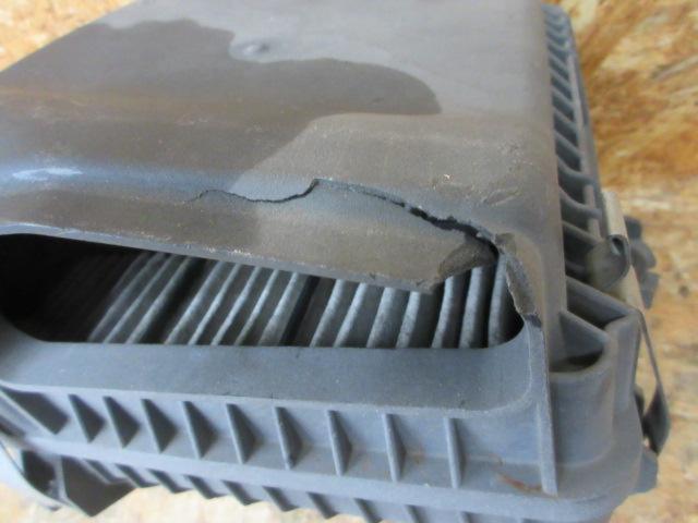 Mitsubishi genuine
Air cleaner BOX