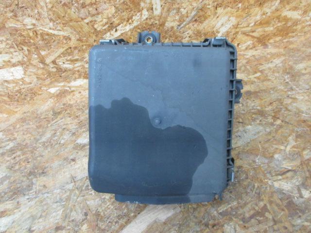 Mitsubishi genuine
Air cleaner BOX