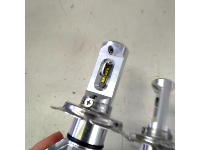 メーカー不明 H4LED バルブ
