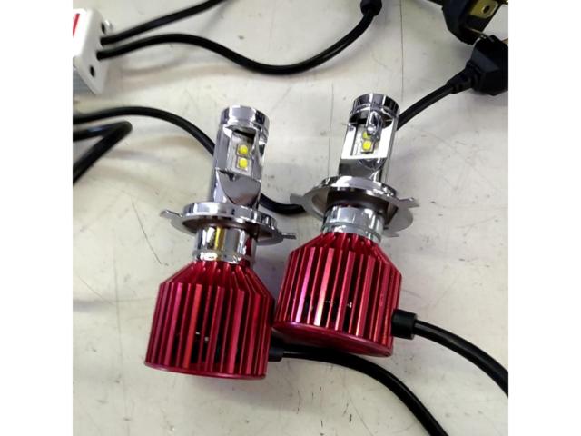 Valenti LEDヘッドライトバルブH4