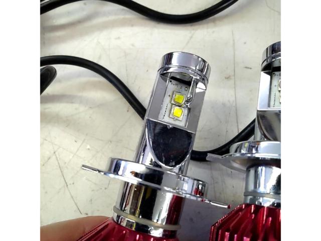 Valenti LEDヘッドライトバルブH4
