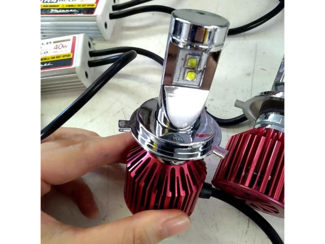 Valenti LEDヘッドライトバルブH4