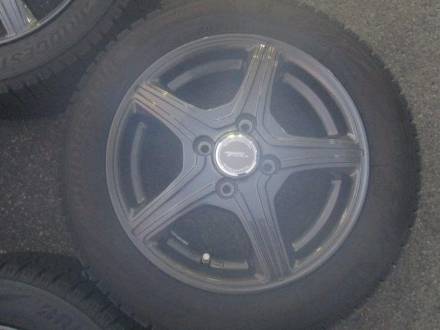 BRIDGESTONE
TOPRUN
VR5 + BRIDGESTONE
BLIZZAK
VRX2