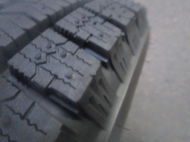 BRIDGESTONE
TOPRUN
VR5 + BRIDGESTONE
BLIZZAK
VRX2