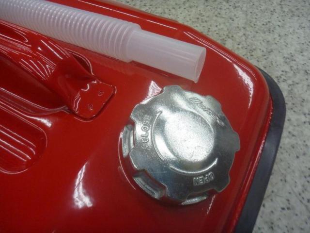 Large self-Industrial Co., Ltd.
FX-505
Gasoline carrying cans
5 liter