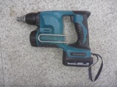 【WG】makita マキタ 14.4V 充電式 スクリュードライバ FS440D + バテリー BL1415