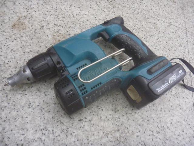【WG】makita マキタ 14.4V 充電式 スクリュードライバ FS440D + バテリー BL1415