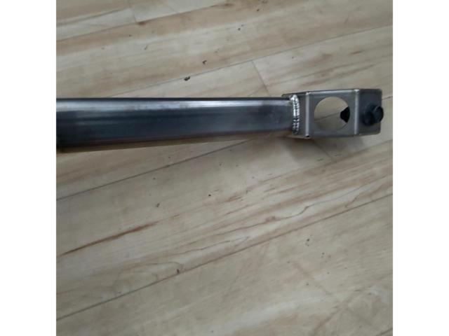 NISMO
Front strut tower bar
54420-RSE20
Titanium