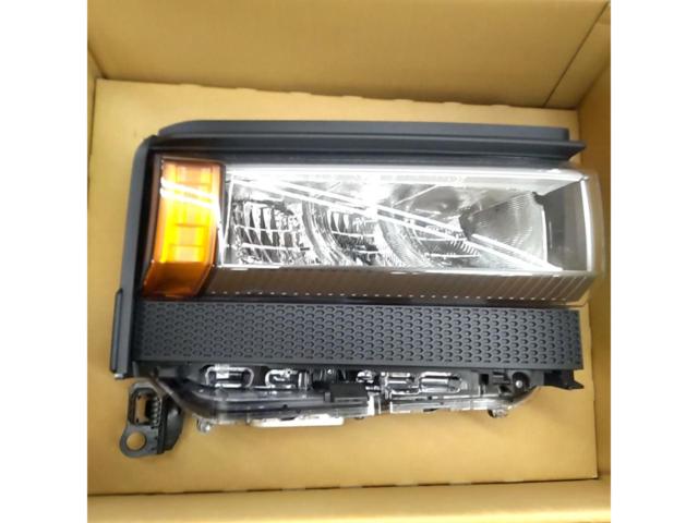 【トヨタ純正】ランドクルーザー250 リフレクター式3眼LEDヘッドライト