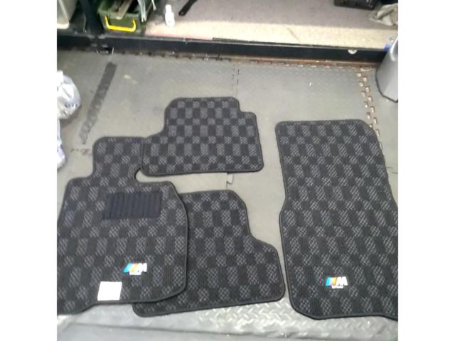 BMW純正 F32 純正フロアマット 