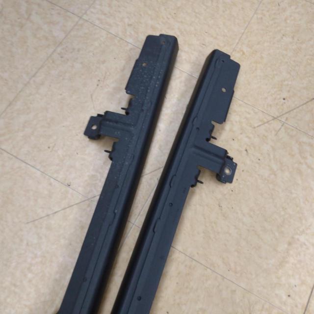 JEEP JL系ラングラー純正サイドステップ(新車外し品)