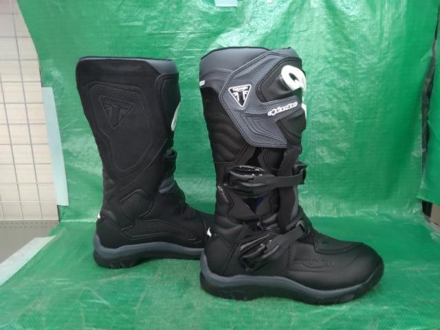 Alpinestars (Alpine Star)
x
Triumph
COROZAL
ADVENTURE
DRYSTAR
BOOT
Size UK8/US8/EU42