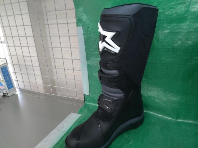 Alpinestars (Alpine Star)
x
Triumph
COROZAL
ADVENTURE
DRYSTAR
BOOT
Size UK8/US8/EU42