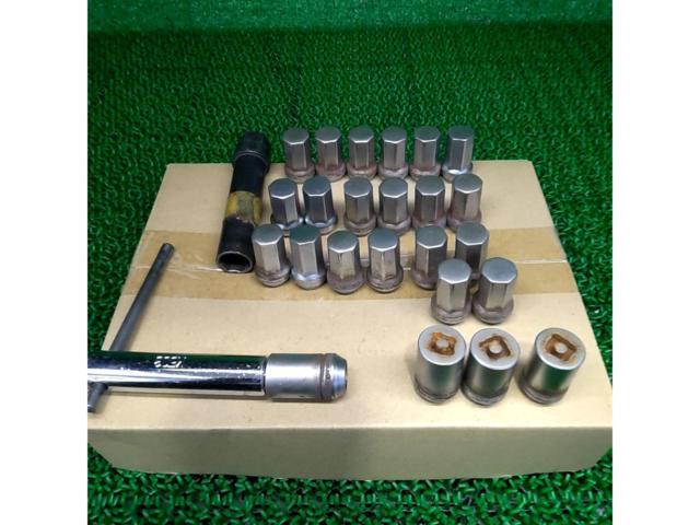 【YOKOHAMA】AVS MOELシリーズ専用ナット ロックナット付き P1.5 M12 