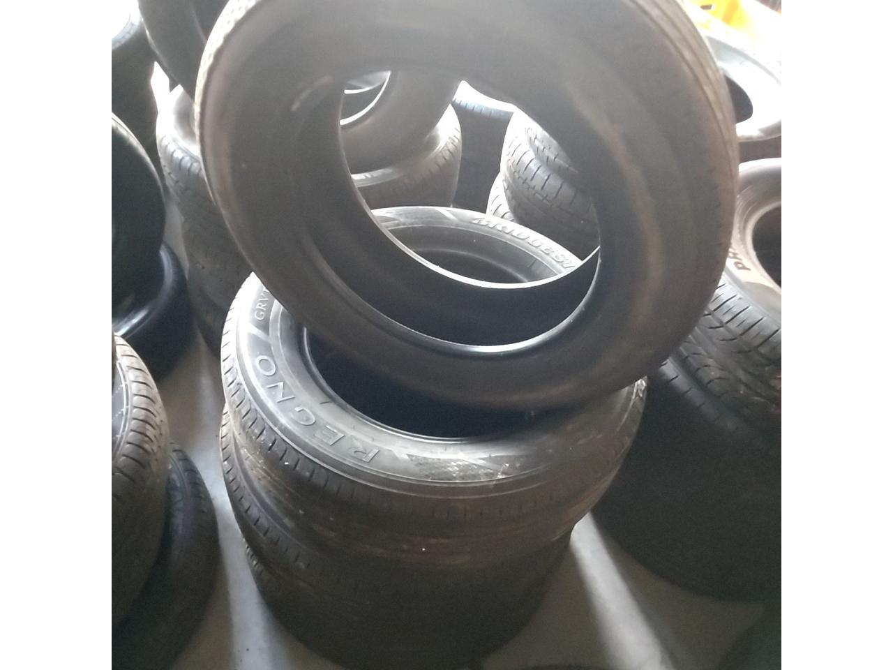4 pcs BRIDGESTONE
REGNO
GRVⅡ
205 / 65R15