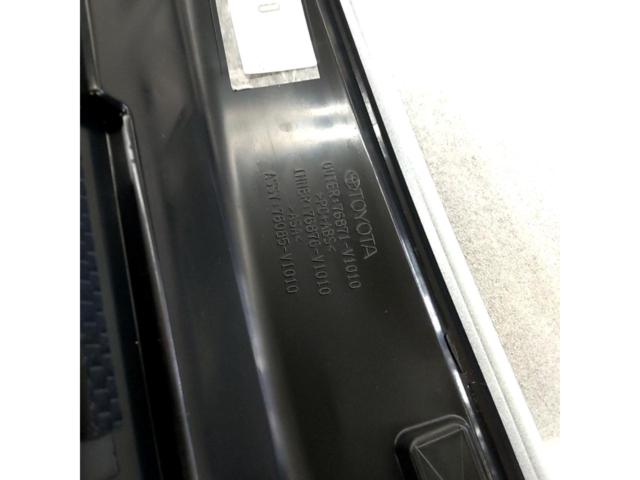 トヨタ 90系ノア純正ルーフスポイラー 76085-V1010