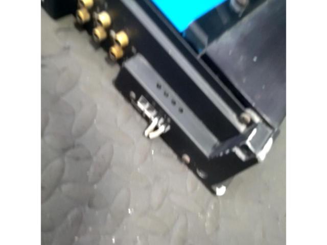 Look for the negatives and check them.
There was a crackling sound.
McIntosh MC431
4ch power amplifier