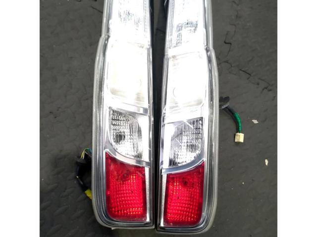 左右 DAIHATSU 純正テールランプ ムーヴカスタム LA100S 前期