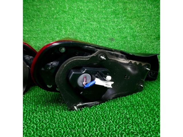 【トヨタ純正】86 ZN6後期 テールレンズ左右セット