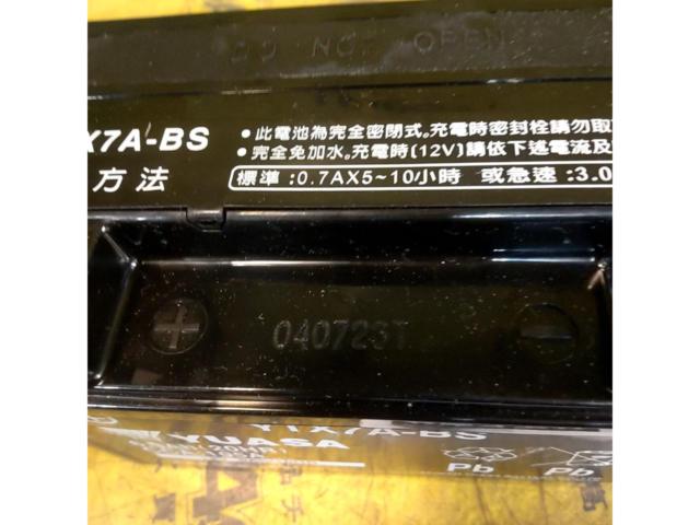 ワケアリ AGM YUASA バッテリー YTX7A-BS マジェスティ125/シグナスX(SE12J)/アクシストリート/スカイウェイブ250CJ41A)