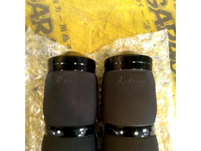 AVON
Grip