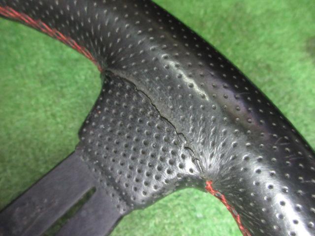 NARDI Leather Steering Wheel
345mm
*The leather is heavily damaged.