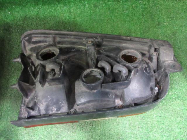 【TOYOTA】100系カローラバン/ワゴン 純正テールレンズ 右側のみ
