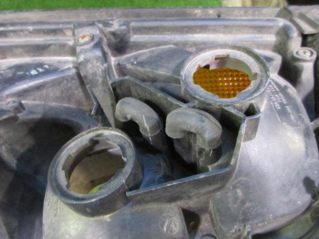 【TOYOTA】100系カローラバン/ワゴン 純正テールレンズ 右側のみ