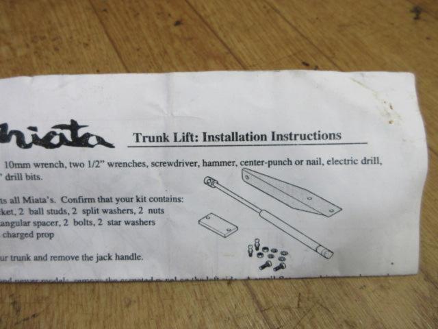 Manufacturer unknown (mista?) NB Roadster
Trunk damper/trunk lift kit