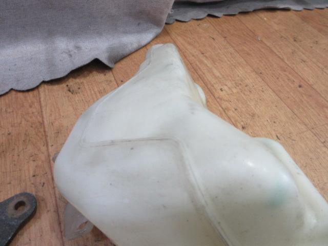 Mazda N-series Roadster
Genuine washer tank