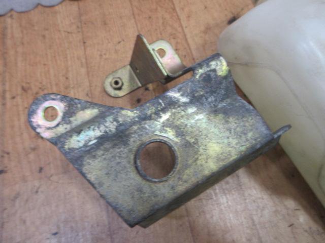 Mazda N-series Roadster
Genuine washer tank