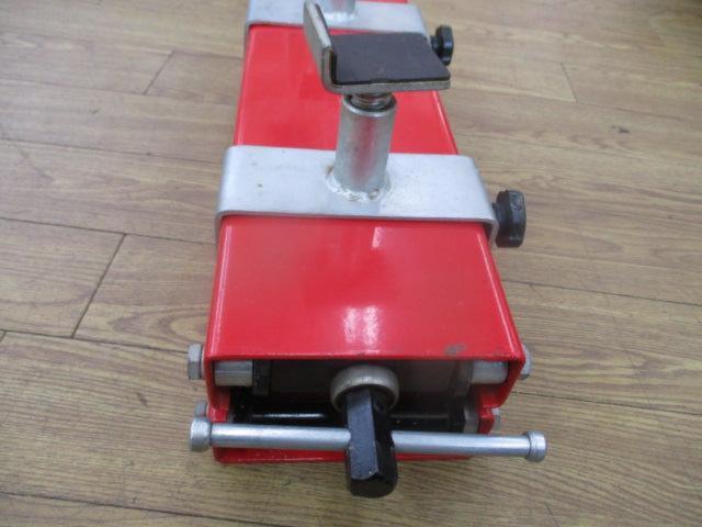 For maintenance!! ASTRO
PRODUCTS
Two-wheel jack