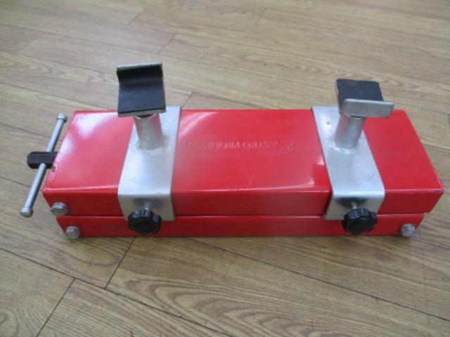 For maintenance!! ASTRO
PRODUCTS
Two-wheel jack