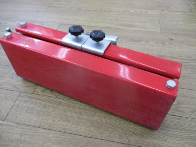 For maintenance!! ASTRO
PRODUCTS
Two-wheel jack