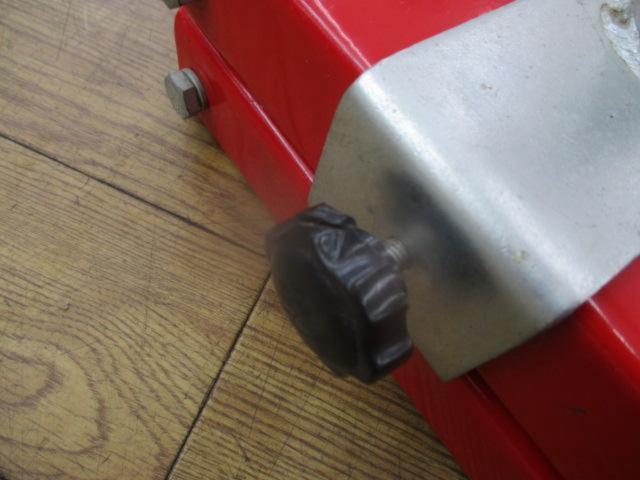 For maintenance!! ASTRO
PRODUCTS
Two-wheel jack