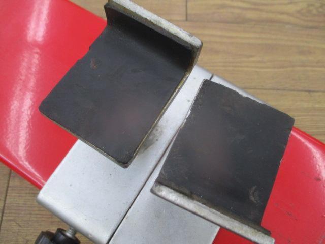 For maintenance!! ASTRO
PRODUCTS
Two-wheel jack