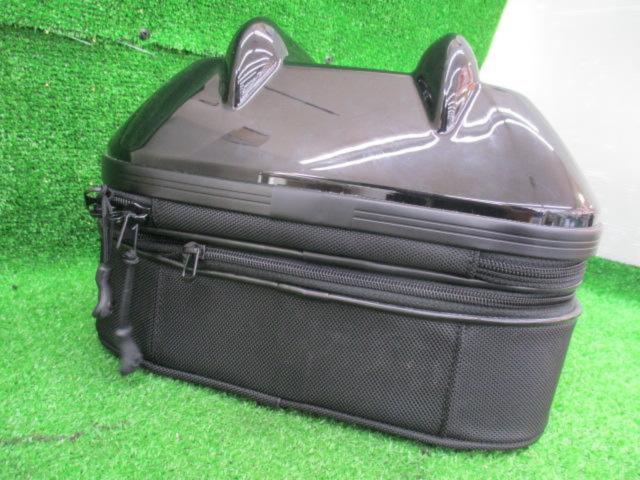 10-14L MOTO
FIZZ
Shell Seat Case 2
